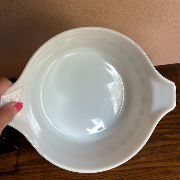 Vintage Pyrex Town and Country Casserole Dish - Picture 3 of 7